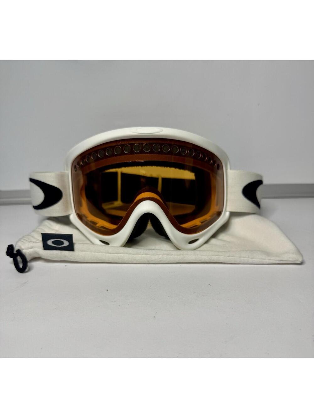 Oakley Ski Snowboard Googles White Frame Orange Lens with Og bag New No Tags